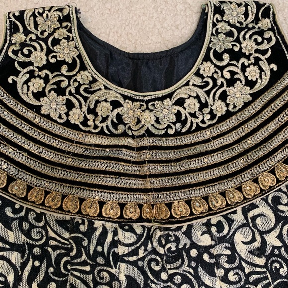 Party wear Indian kurti - Picture 3 of 6